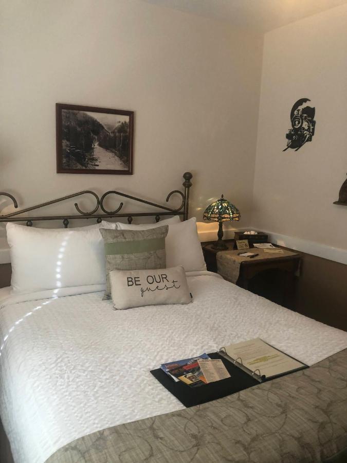 The Bent Elbow Hotel Silverton Екстериор снимка